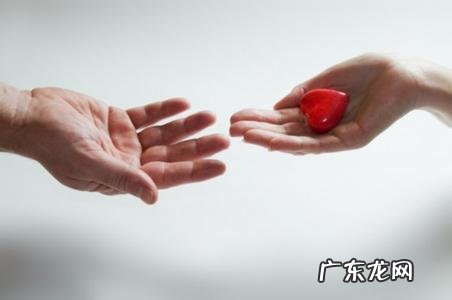 有没有给女朋友空间有爱的留言 ?不喜欢太肉麻的 大神求助QAQ?