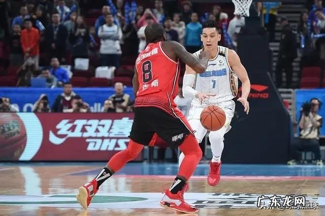 林书豪回归首钢主场击败深圳，如何评价林书豪对于首钢攻防转换的作用？