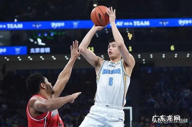 林书豪回归首钢主场击败深圳，如何评价林书豪对于首钢攻防转换的作用？