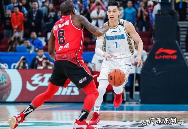 林书豪回归首钢主场击败深圳，如何评价林书豪对于首钢攻防转换的作用？