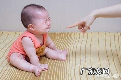 都说小孩子一岁到两岁之间,会迎来第一个叛逆期,请问是真有这个说法吗?