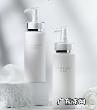 什么牌子的沐浴露坚持用可以美白的,味道好闻一点的?