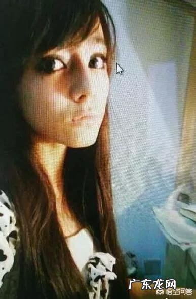 迪丽热巴也有非主流时期,妩媚浮夸的大浓妆自拍你觉得如何?