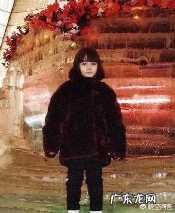 迪丽热巴也有非主流时期,妩媚浮夸的大浓妆自拍你觉得如何?