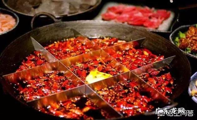 崇州火锅店被曝使用地沟油，老板带5名员工将2位大厨告上法庭：大厨私自用地沟油，导致餐厅损失11万。你怎么看？