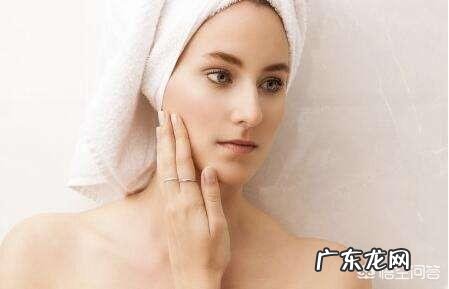 皮肤干燥是因为缺少什么维生素?