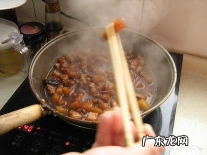 做饭吃是人类基本的生存技能,你是如何看待成年人不会自己做饭这个问题的?