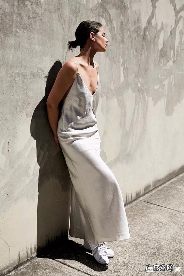 怎么能把吊带裙穿得好看？