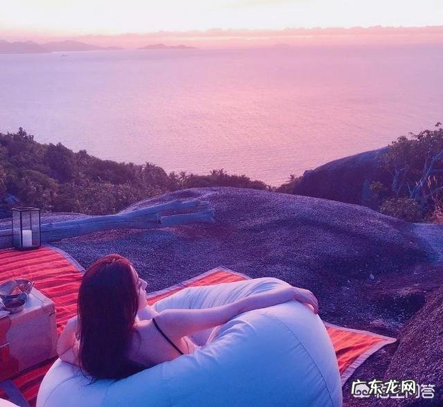 怎么能把吊带裙穿得好看?