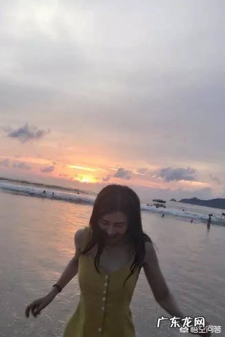 怎么能把吊带裙穿得好看?