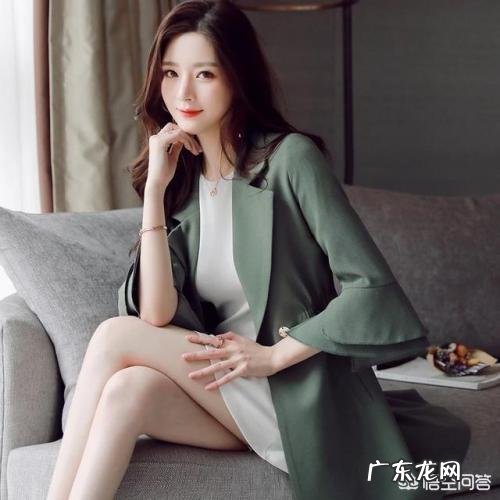 有哪些最经典的大衣版型是适合小个子女生入手的?