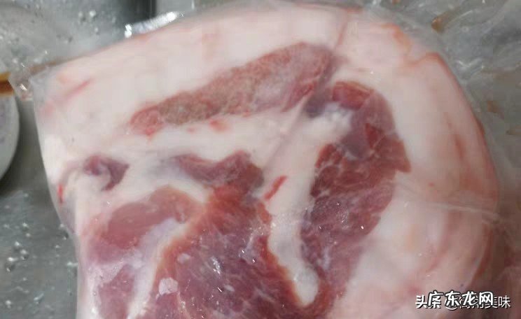 有没有人感觉今年的肉,奇怪得很,买回来没半小时就发臭了,以前的肉不是这样的?