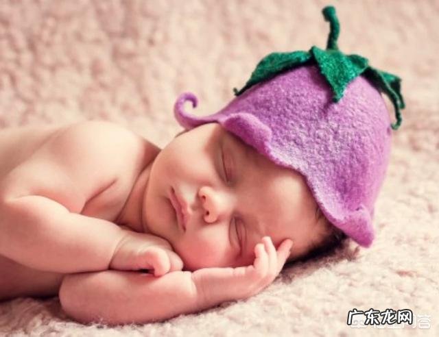 宝宝晚上睡觉不安稳，总是醒，这是怎么回事？