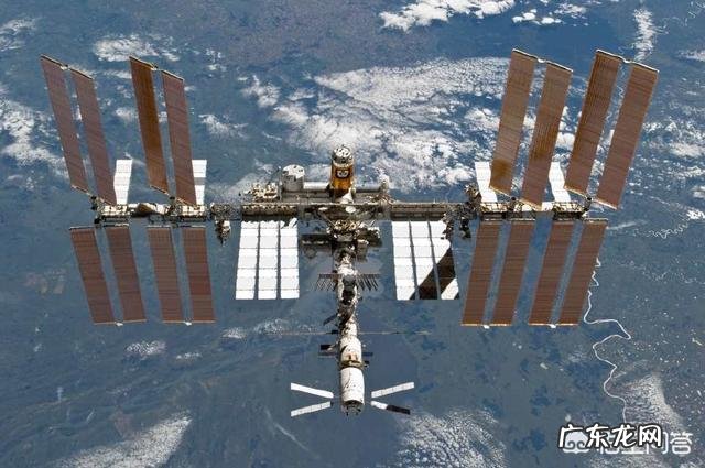 国际空间站寿命到期了会坠毁吗?将来是只有中国有空间站吗?