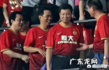 董路直播谈国足军训营，坦言中国足球从未真正职业化，对此你怎么看？