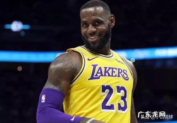 只需5场比赛,詹姆斯就可以达成33000+9000+9000里程碑,如何评价?