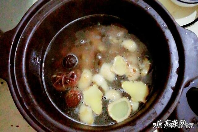 秋天气燥,鸭子煲什么汤最好?