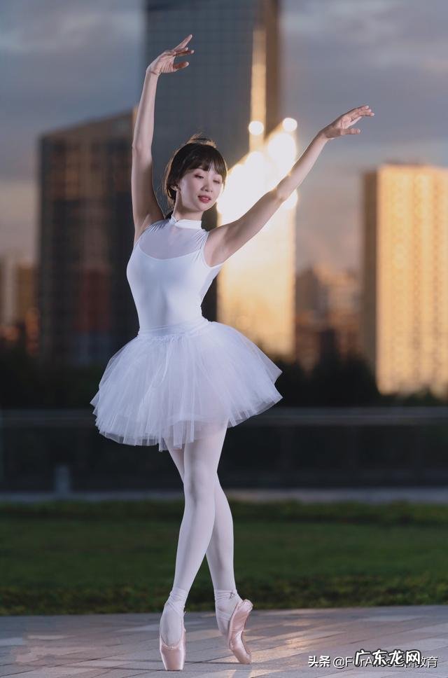 形体芭蕾和古典芭蕾的区别在哪?15岁的孩子适合学哪个呢?