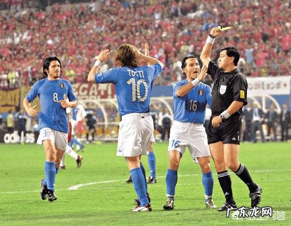 足球比赛在空场进行，对主队有哪些主场优势？