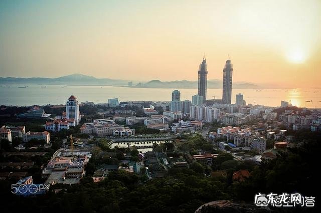 儿子读厦大工商管理专业,将来好就业吗?