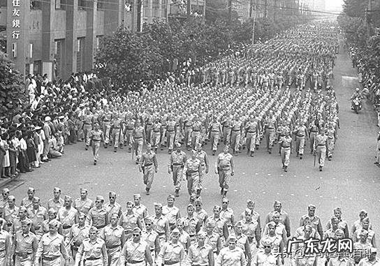 当二战日本投降时,日本国内是什么情况?