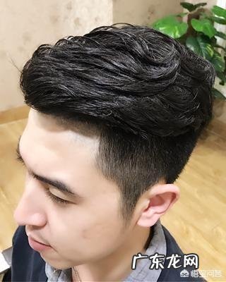 长得有一点像娃娃脸的男生适合什么发型?