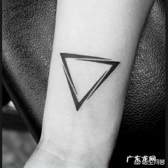 有哪些好看的女生纹身图?