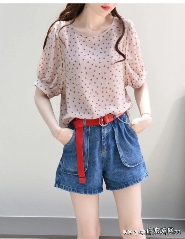 材质 夏天穿什么短袖,透气舒适呢?