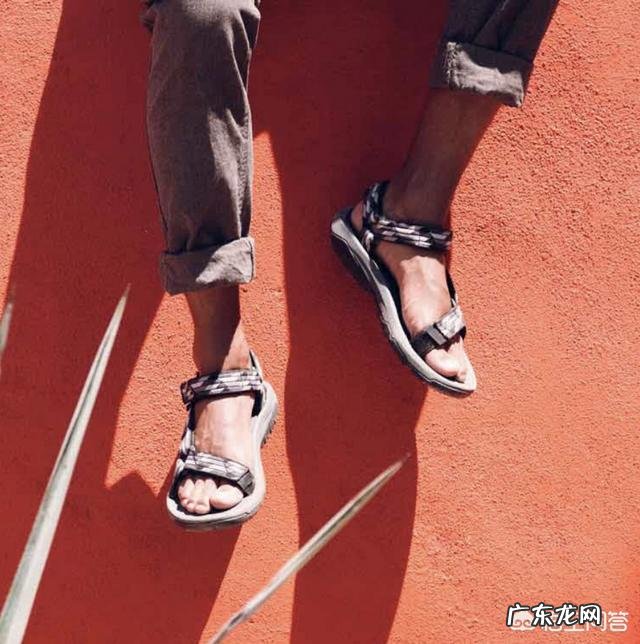 哪个品牌的凉鞋最好?