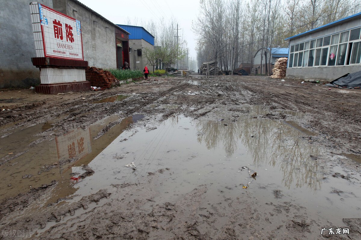 农村俗语“宁让门前有横路,莫让竖路对着宅”,为啥?有道理吗? 大路对着房子,风水好不好?