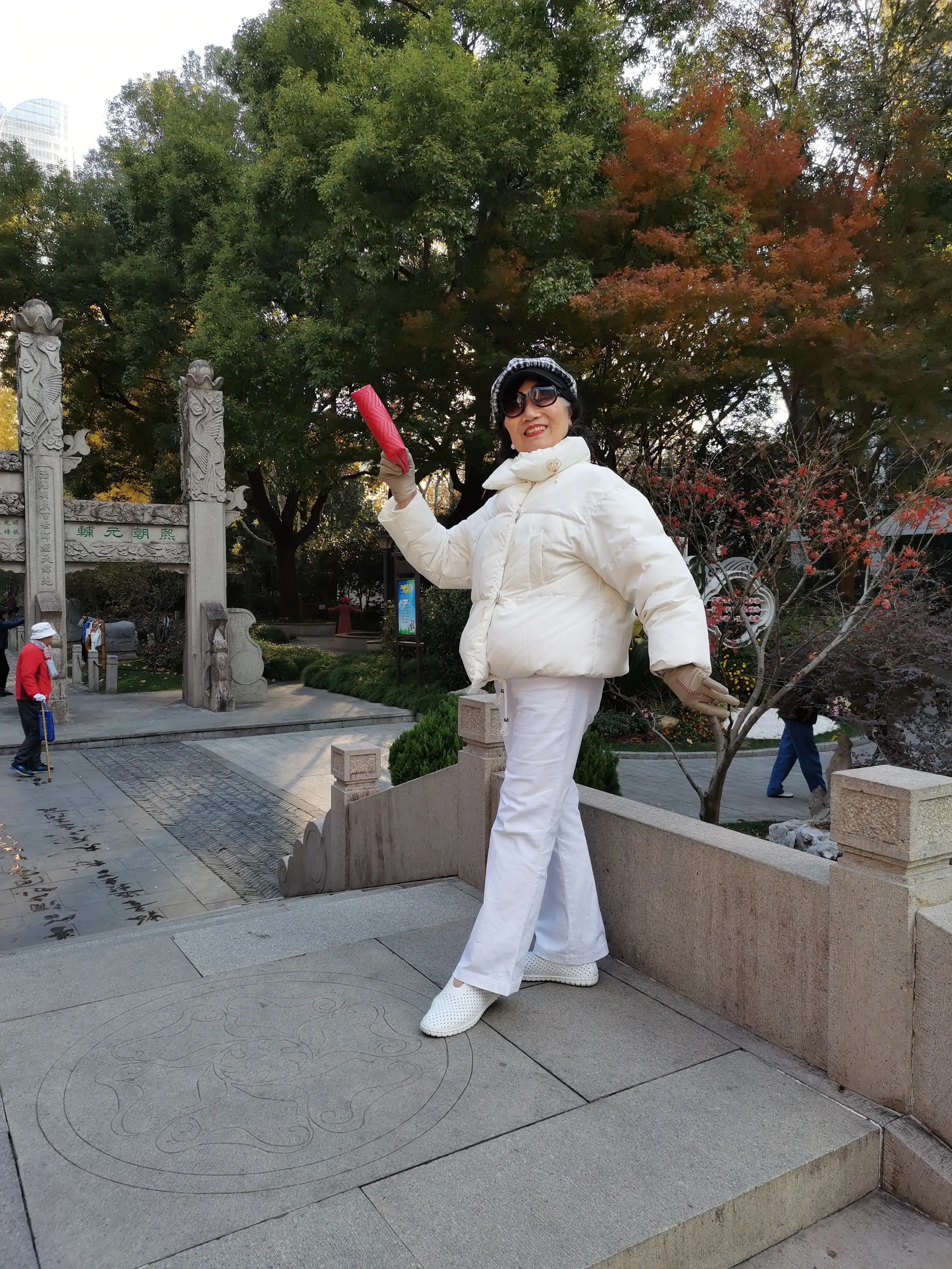 冬天你会买白色的棉袄吗?