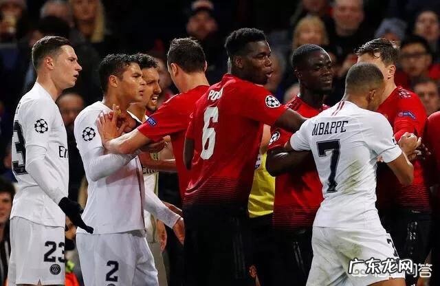 欧冠18决赛首回合，曼联主场0-2负于残阵大巴黎，博格巴染红，如何评价双方的表现？