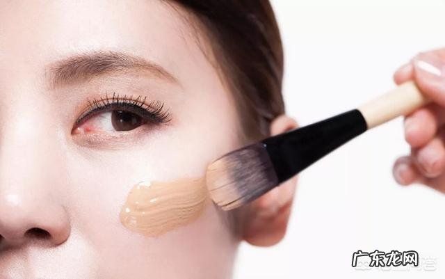 宅家的妹子们谁有美容秘籍,可以拍下来护肤和化妆的程序么?用多图组照的方式分享一下?