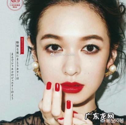 有哪些可以提升气质的眼影和口红颜色值得推荐?