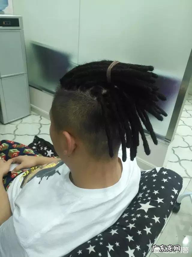 男生剪什么样的发型才能又酷又潮呢?你怎么看?