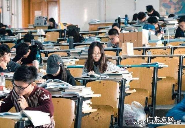 今年考研人数突破300万,你怎么看?学历含金量高了还是低了?