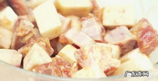 排骨蒸芋头怎么做好吃？