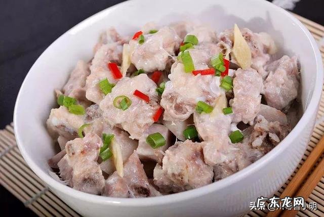 排骨蒸芋头怎么做好吃？