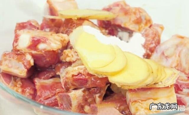 排骨蒸芋头怎么做好吃？