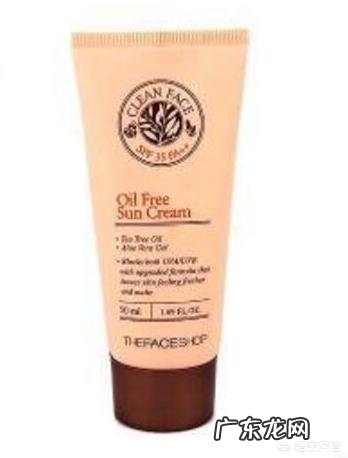 三角区毛孔粗大用什么洗面奶?