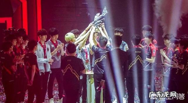 RW战队新队员ID名字全部为武侠小说主人公，网友调侃“交版权费了吗”，你怎么看？