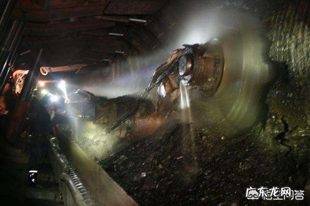 榆林男子下矿井离奇失踪家属获赔89万,六年半后却在青海被发现,你怎么看?