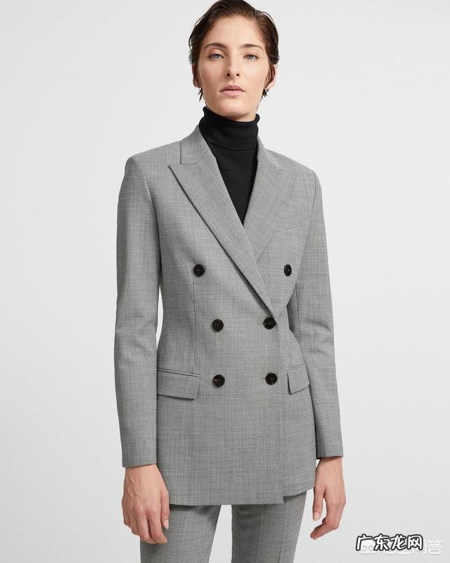 求助,大家帮忙推荐个适合职场的女装品牌可以吗?