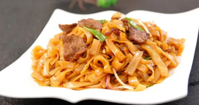 能说说你们家乡的主食是什么,有什么特色小吃?