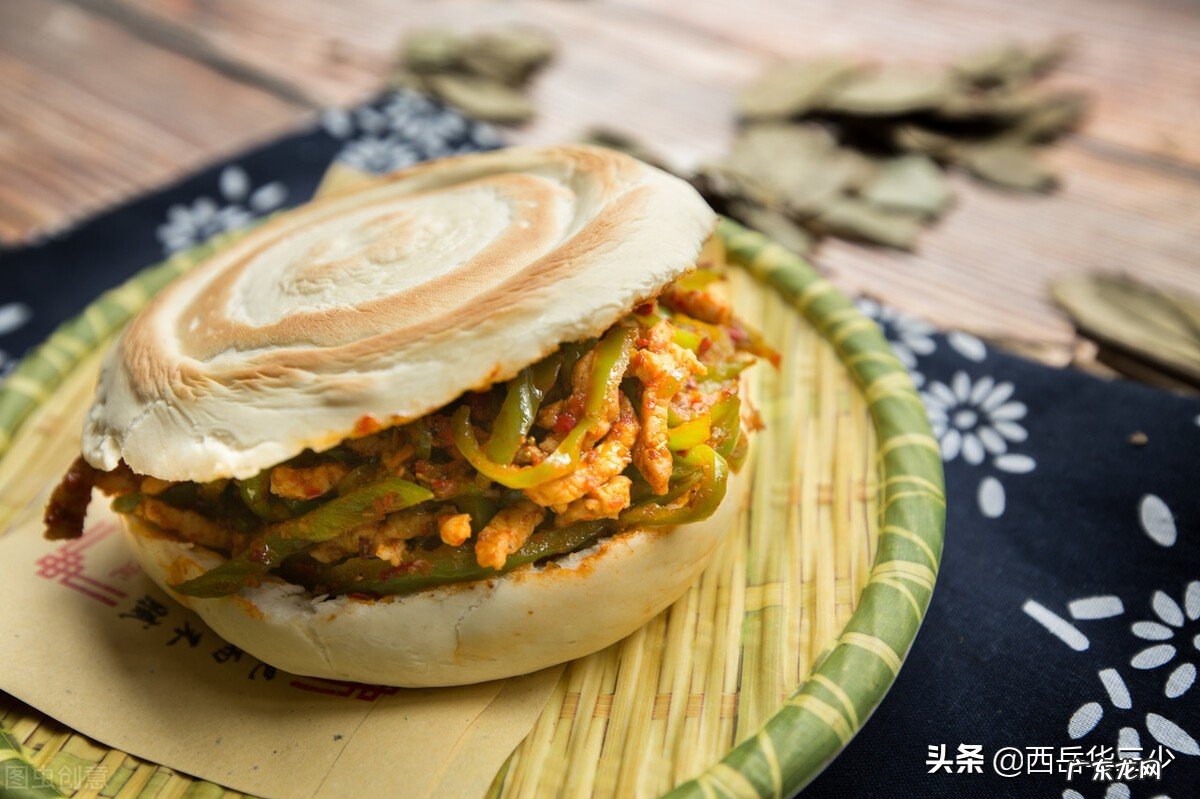 能说说你们家乡的主食是什么,有什么特色小吃?