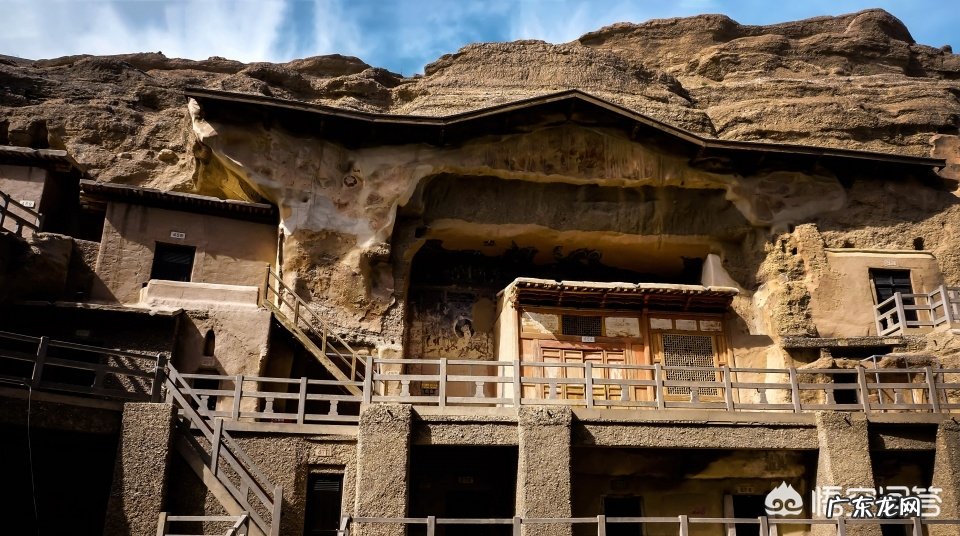 我曾从兰州出发去敦煌,去参观敦煌莫高窟和鸣沙山,敦煌为何被誉为世界文明艺术之都?