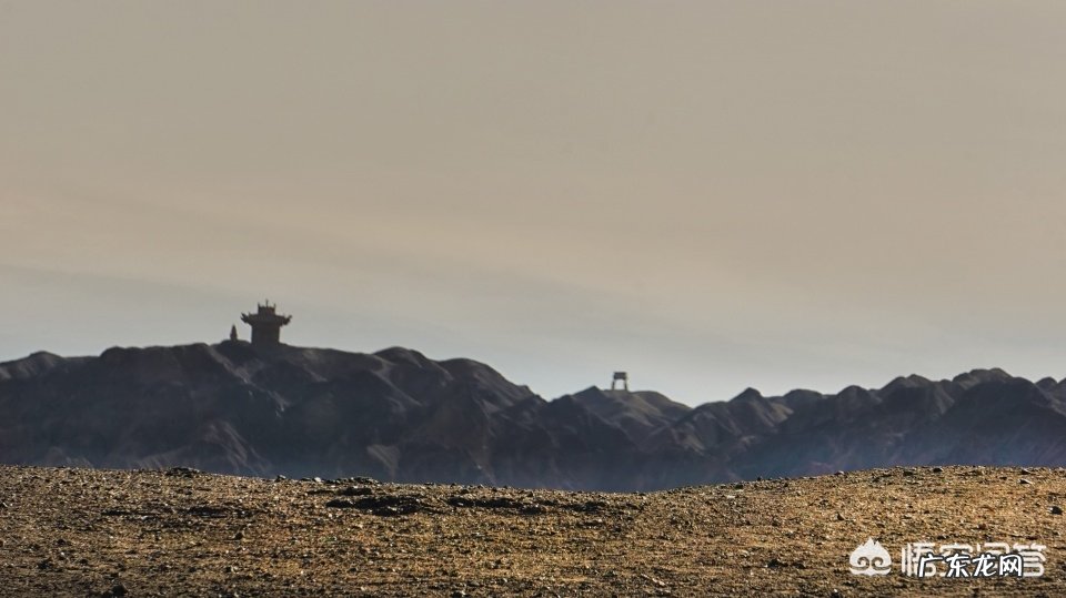 我曾从兰州出发去敦煌,去参观敦煌莫高窟和鸣沙山,敦煌为何被誉为世界文明艺术之都?
