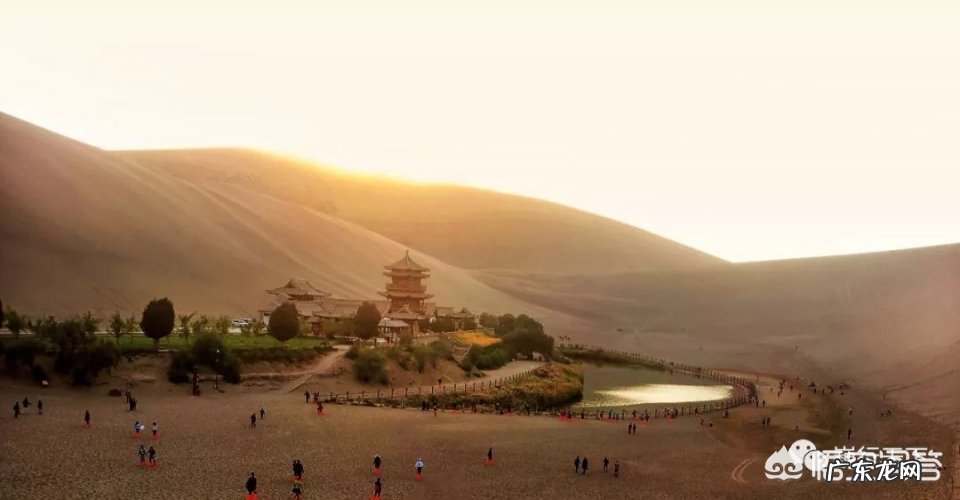 我曾从兰州出发去敦煌,去参观敦煌莫高窟和鸣沙山,敦煌为何被誉为世界文明艺术之都?