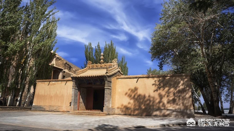 我曾从兰州出发去敦煌,去参观敦煌莫高窟和鸣沙山,敦煌为何被誉为世界文明艺术之都?