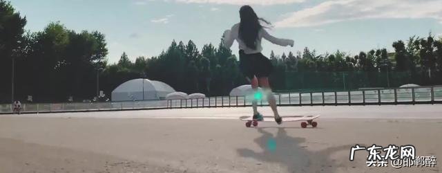 你怎么看待B站的《后浪》，是对年轻人的鼓励还是捧杀？